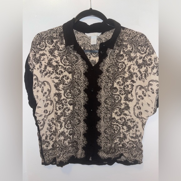 H&M Shirt - Picture 2 of 4